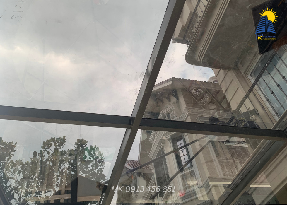 Dịch vụ dán phim cách nhiệt giếng trời 18 dich vu dan phim cach nhiet gieng troi 1852 1