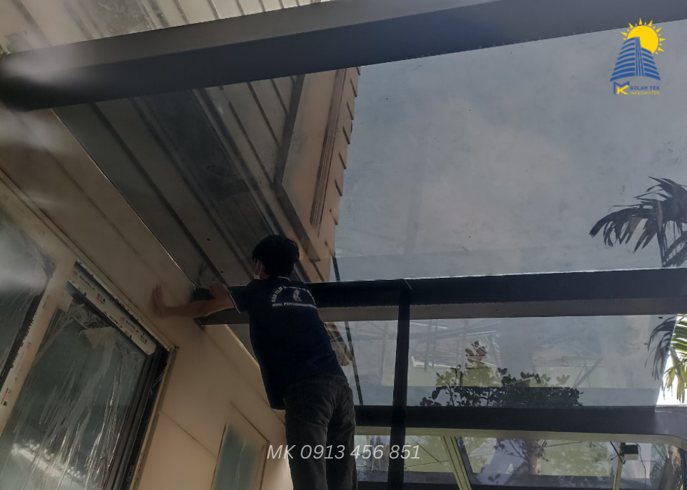 Dịch vụ dán phim cách nhiệt giếng trời 22 dich vu dan phim cach nhiet gieng troi 1852 5