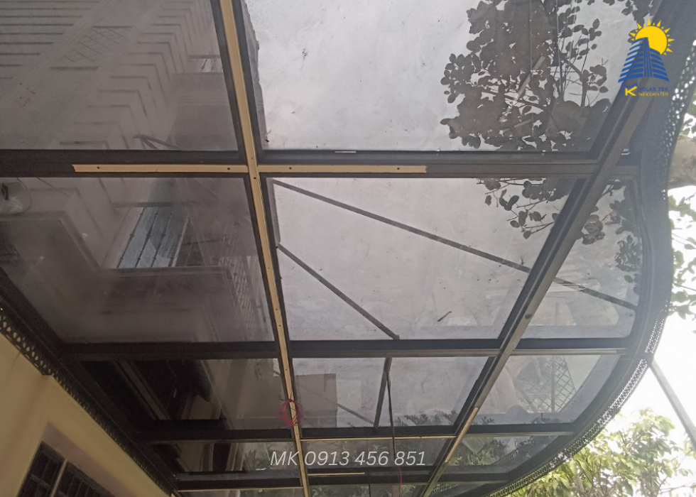 Dịch vụ dán phim cách nhiệt giếng trời 23 dich vu dan phim cach nhiet gieng troi 1852 6