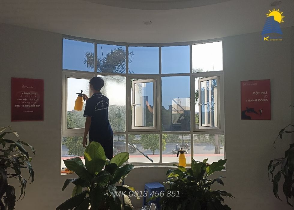 Dịch vụ thi công phim cách nhiệt cho tòa nhà chất lượng bền vững 21 dich vu thi cong phim cach nhiet cho toa nha chat luong ben vung 1914 5