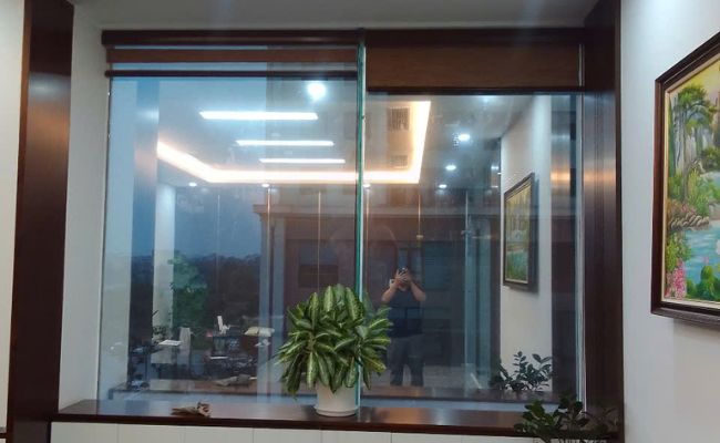 Dán Phim Cách Nhiệt Nhà Kính Thanh Xuân Chính Hãng - Minh Khang Solartek 8 phim cách nhiệt nhà kính Thanh Xuân